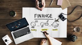 Ilustrasi Meja kerja Financial Planner,Image by rawpixel.com on Freepik