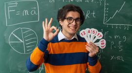 Ilustrasi Jenius Matematika menemukan kebahagiaan, 
Image by stockking on Freepik